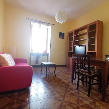 Due Finestre Sul Cortile Hotell Novi Ligure Exteriör bild