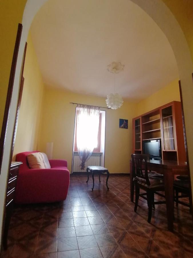 Due Finestre Sul Cortile Hotell Novi Ligure Exteriör bild